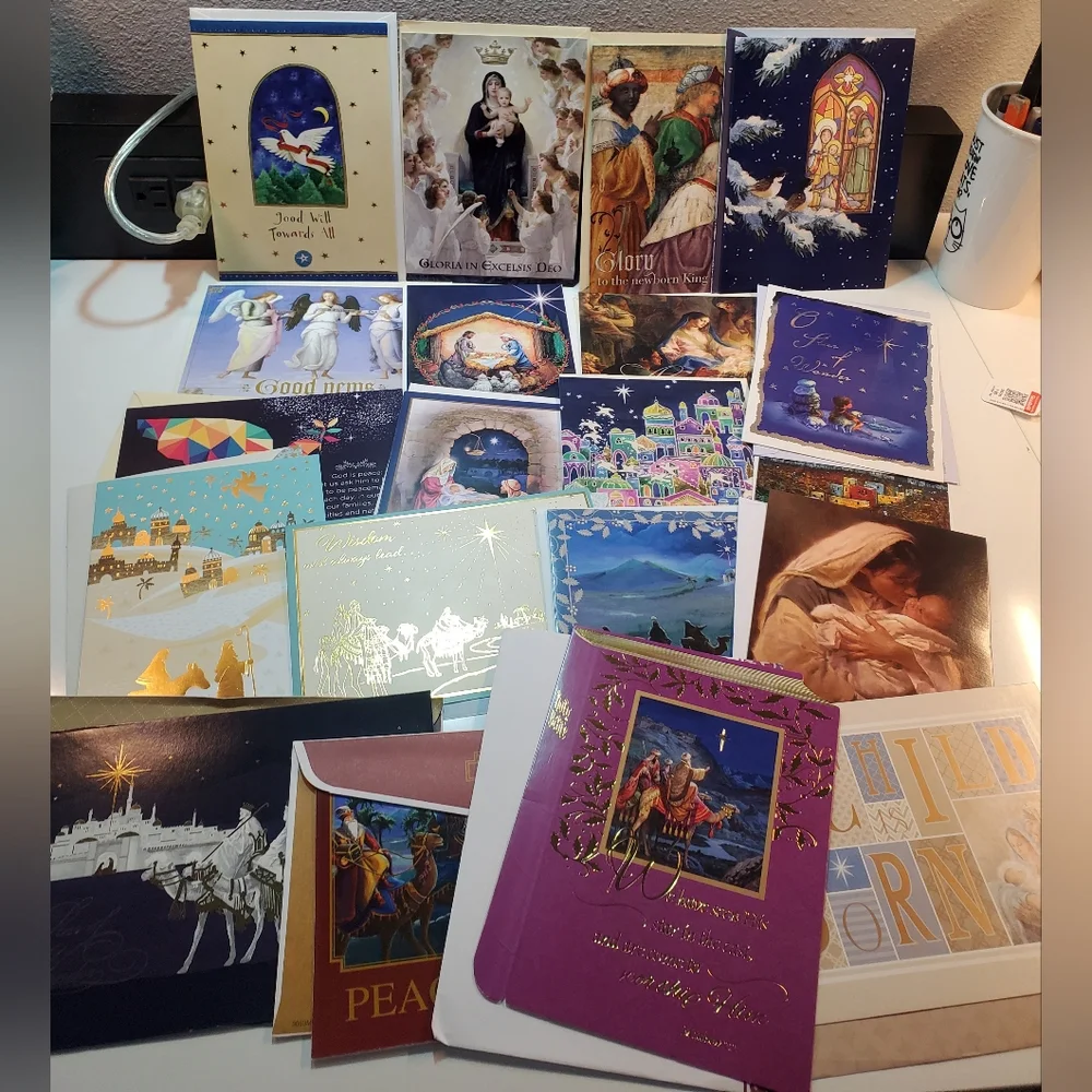 Collection of 20 Christmas Greeting Cards with envelopes